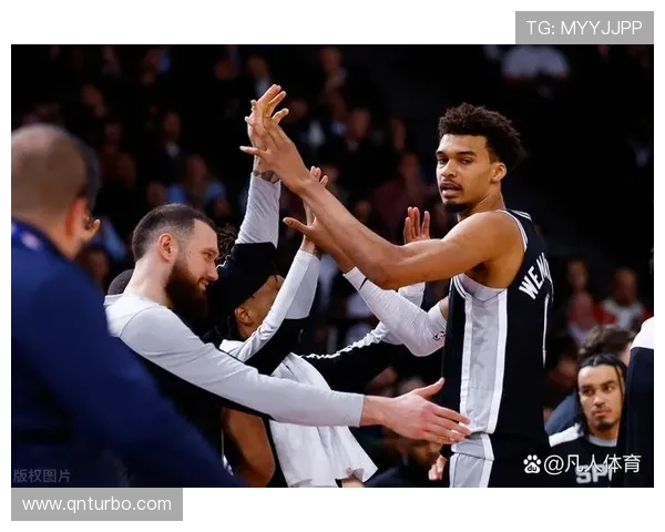 文班亚马砍下18分18篮板 马刺逆袭战胜鹈鹕展现强大统治力